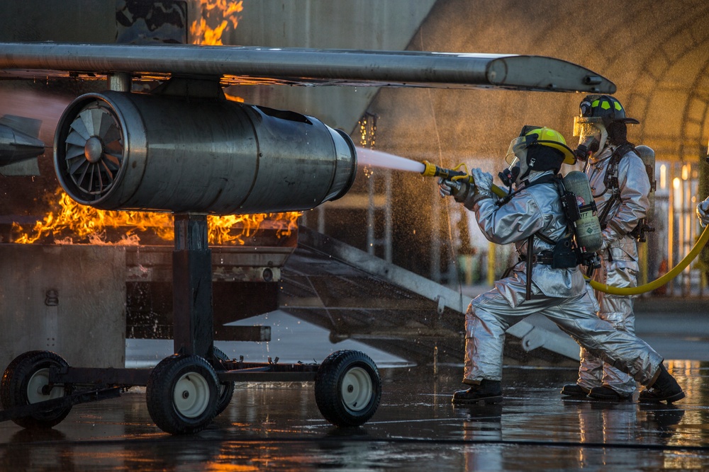 MCAS Yuma ARFF Marines Conduct Live-Burn Training