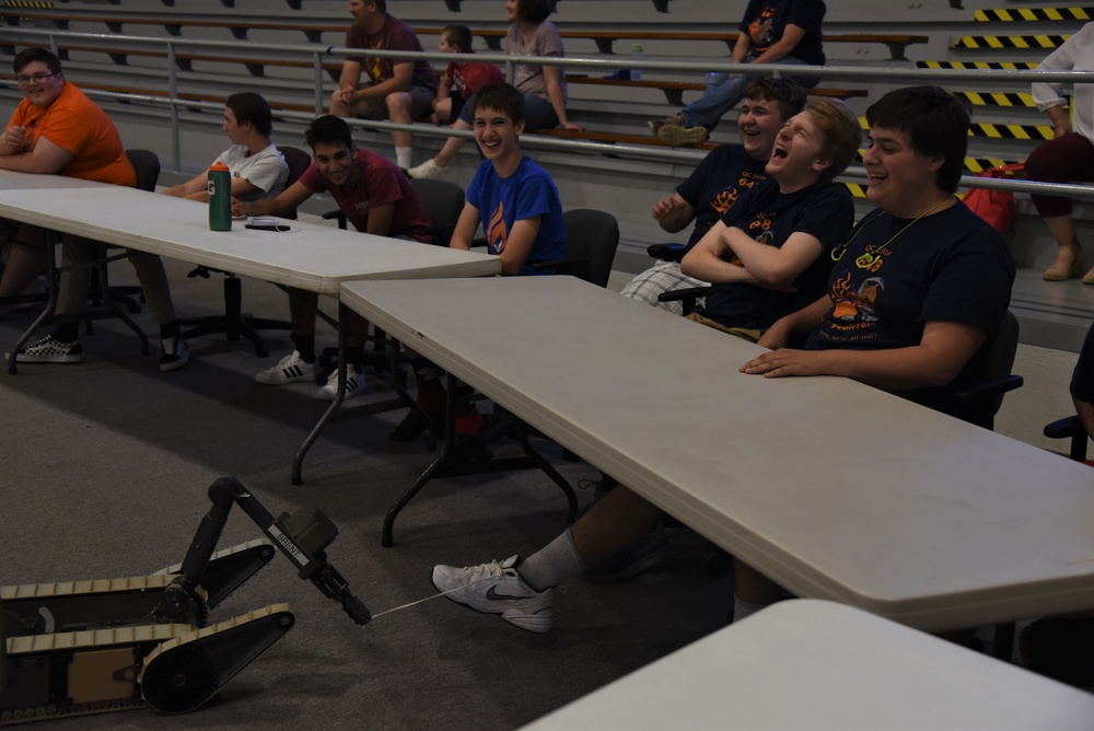 EODs Demonstrate Bomb Disposal Robots to Area Youth Interested in STEM during Navy Week Quad Cities