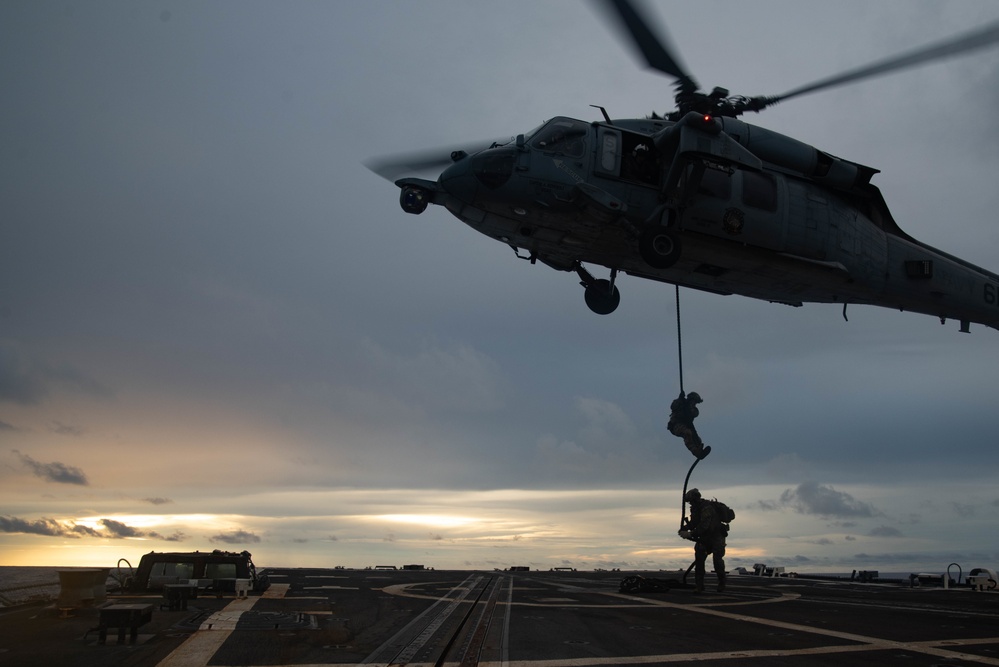 Commander Task Force 70 Units Conduct Helicopter Visit, Board, Search and Seizure Training