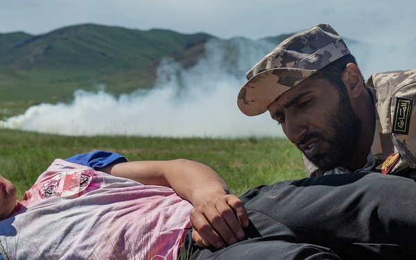 Qatari soldiers conduct casualty care training