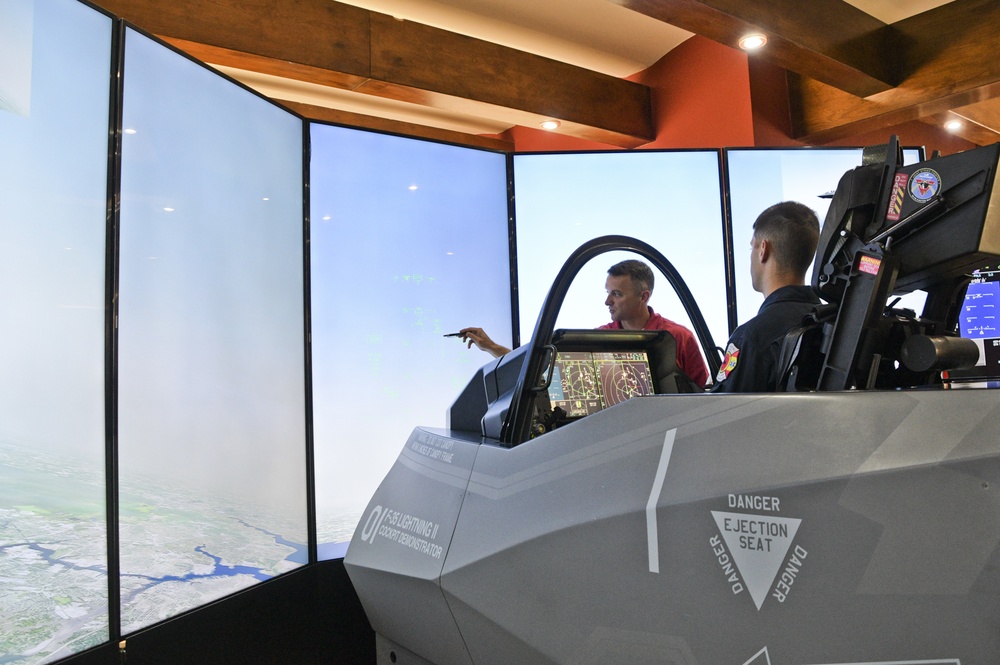 NAVSTA Rota tries out F-35 cockpit demonstrator