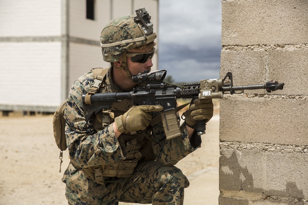 U.S. Marines increase interoperability with Spanish Army during field training operations