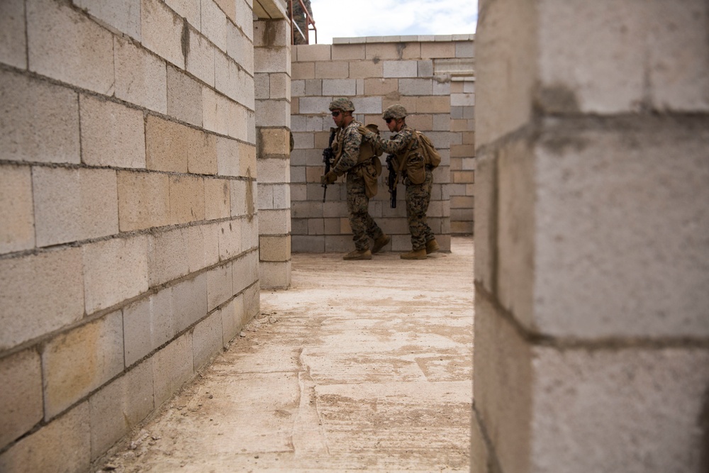 U.S. Marines increase interoperability with Spanish Army during field training operations