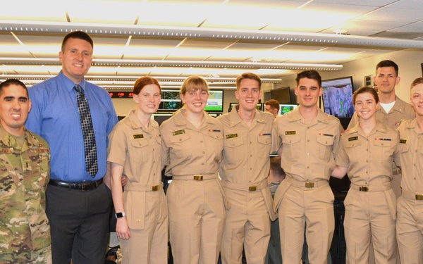 Midshipmen visit 15th OWS to learn Midwest weather
