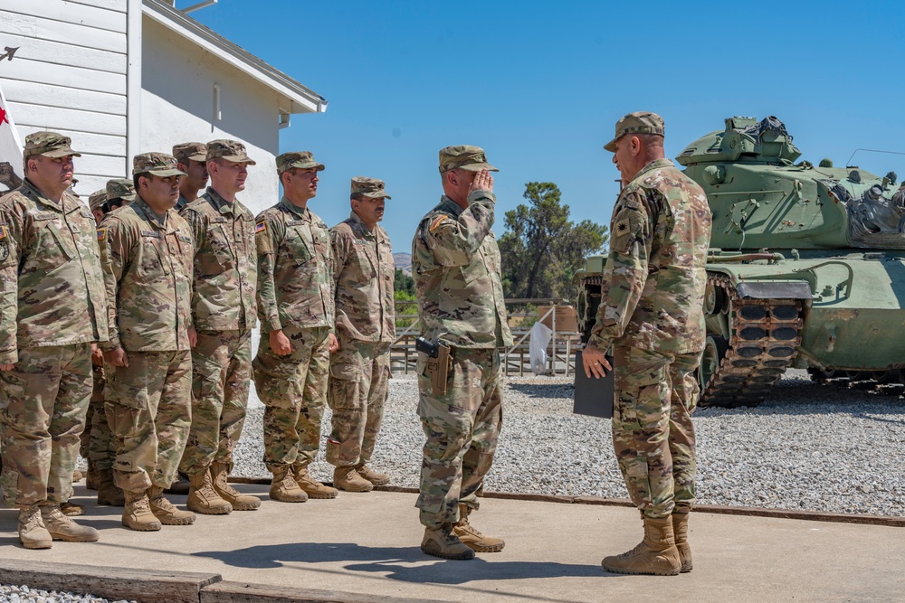 Major General Malanka Performs Re-Enlistment Ceremony