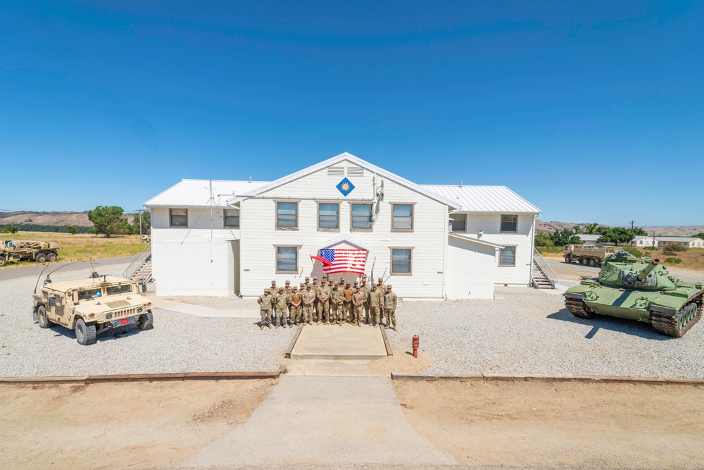 Major General Malanka Performs Re-Enlistment Ceremony