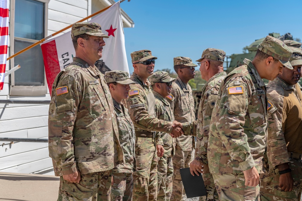 Major General Malanka Performs Re-Enlistment Ceremony