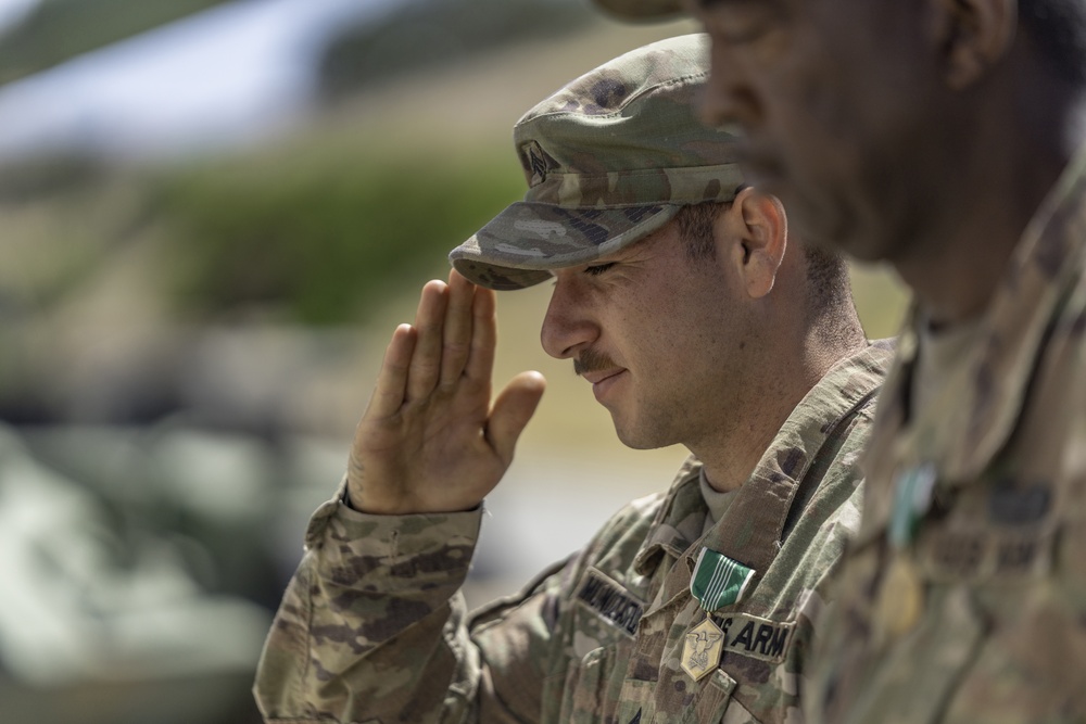 Major General Malanka Awards Army Commendation Medals