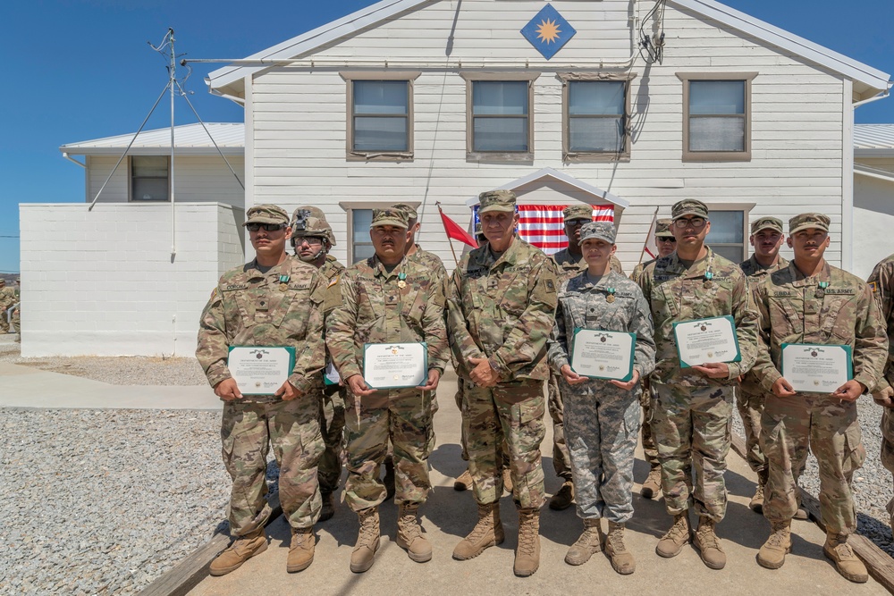 Major General Malanka Awards Army Commendation Medals