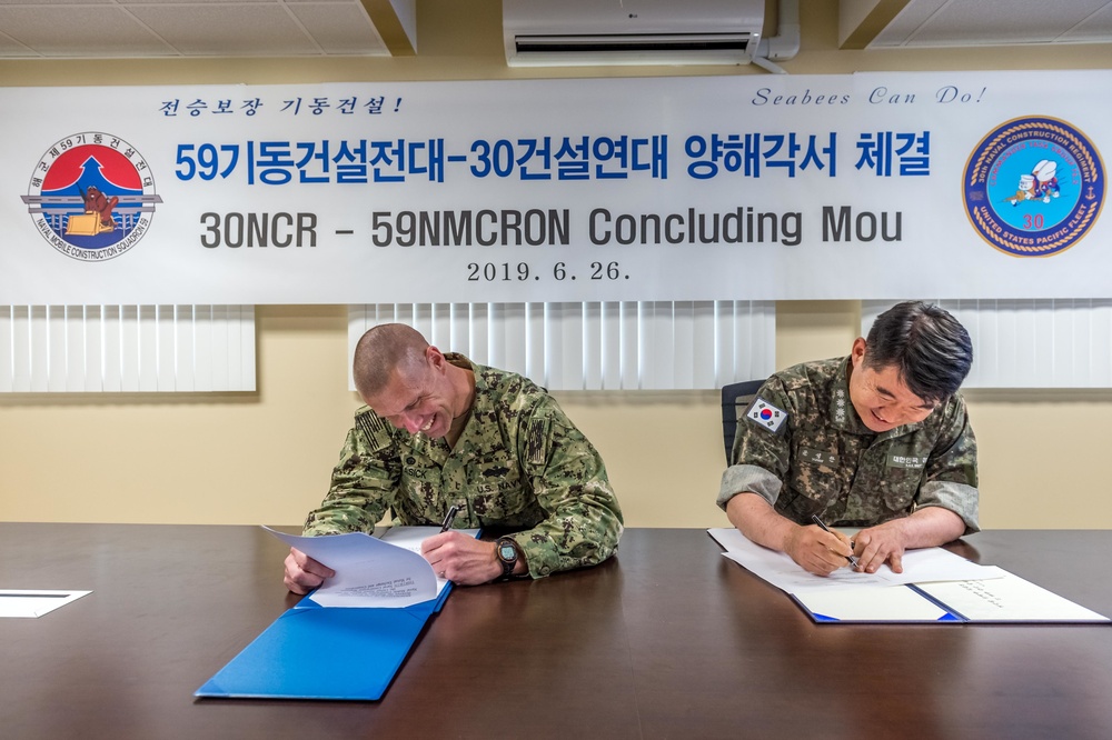 30NCR and ROK Navy Seabees Enhance Cooperation and Understanding