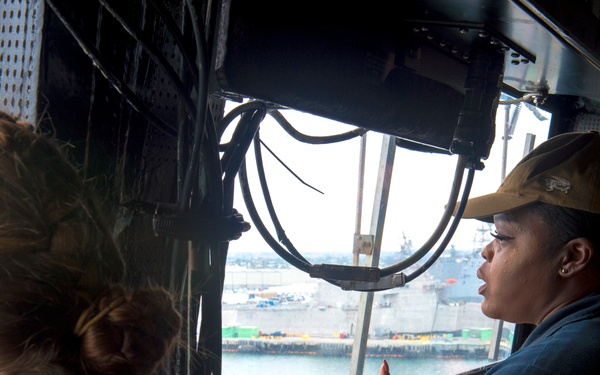 U.S. Sailors assigned to Fleet Surgical Team Three receive a pre-drill brief aboard USS New Orleans