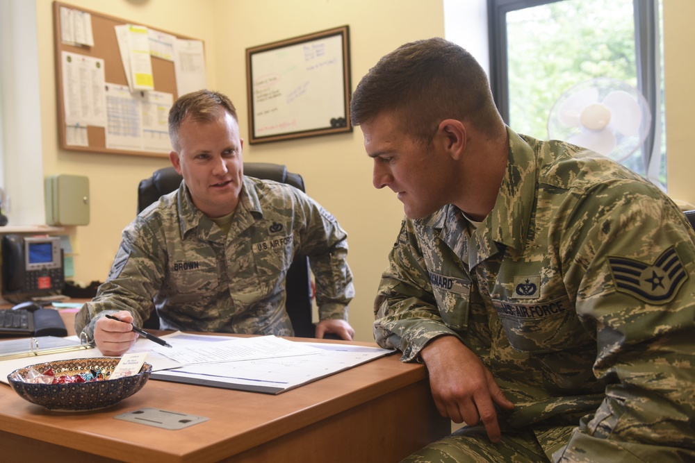 Career assistance advisors support Airmen in life-changing decisions
