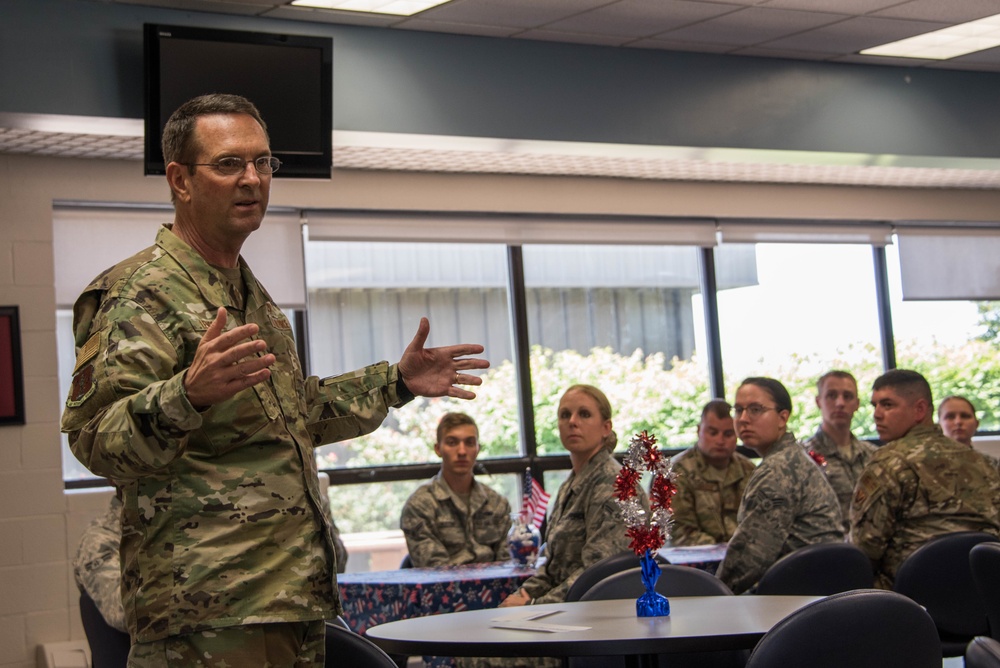 Chief of NGB Visits 175th Wing