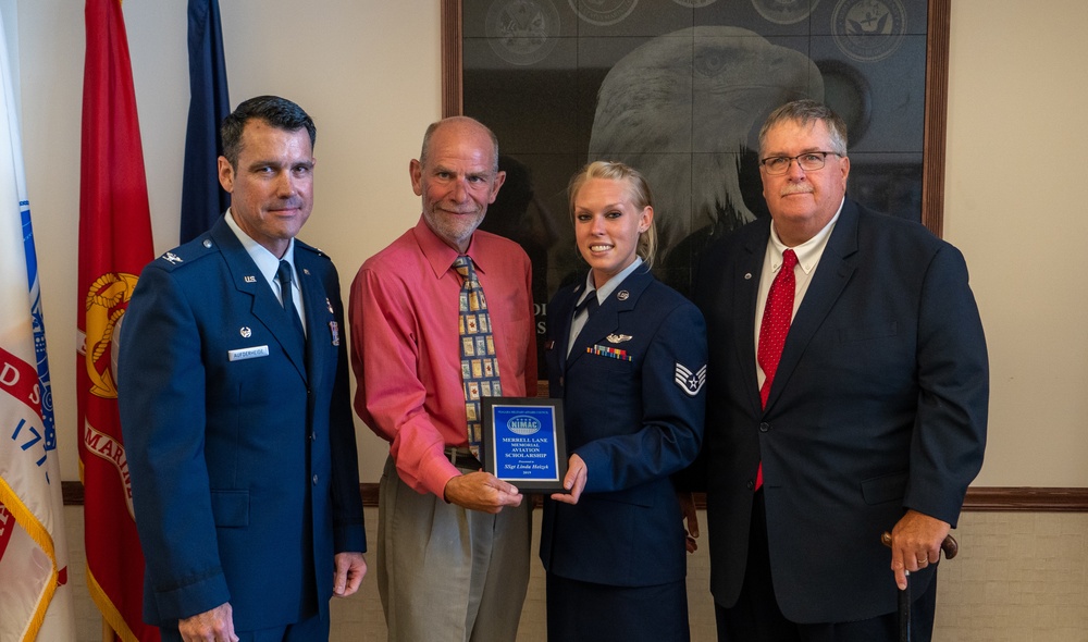 Airman wins aviation scholarship