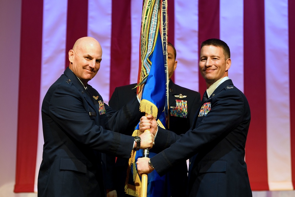 19th Airlift Wing welcomes TLR leader as new commander