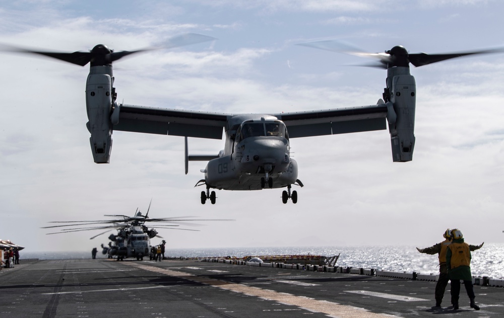 USS Wasp (LHD 1) Flight Operations at Sea