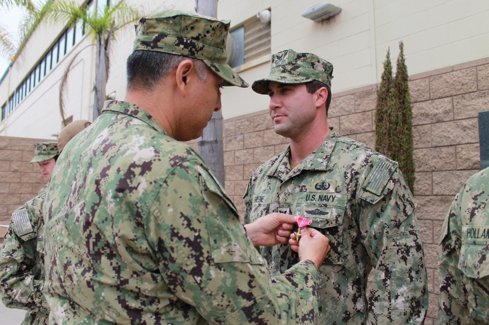 EODMU11 Sailors Awarded Bronze Stars with Valor