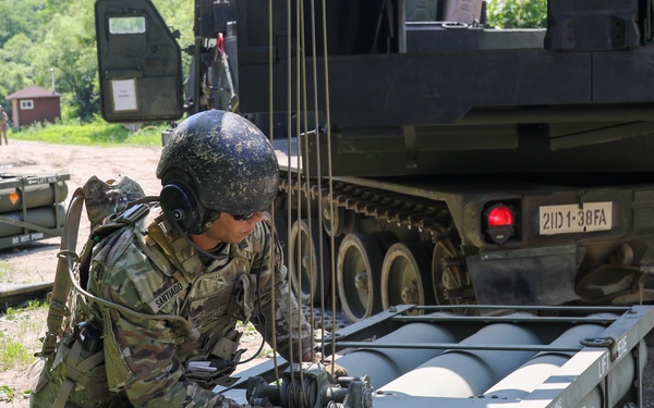 1-38 Soldiers train as a battalion