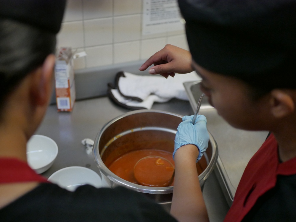 Marine food service specialists turn up the heat for cooking competition