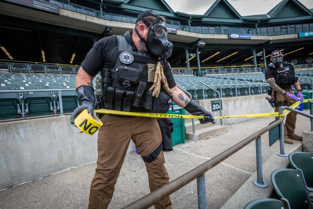 21st CST trains at ballpark