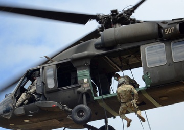 Idaho Army, Air Guardsmen earn air assault badges