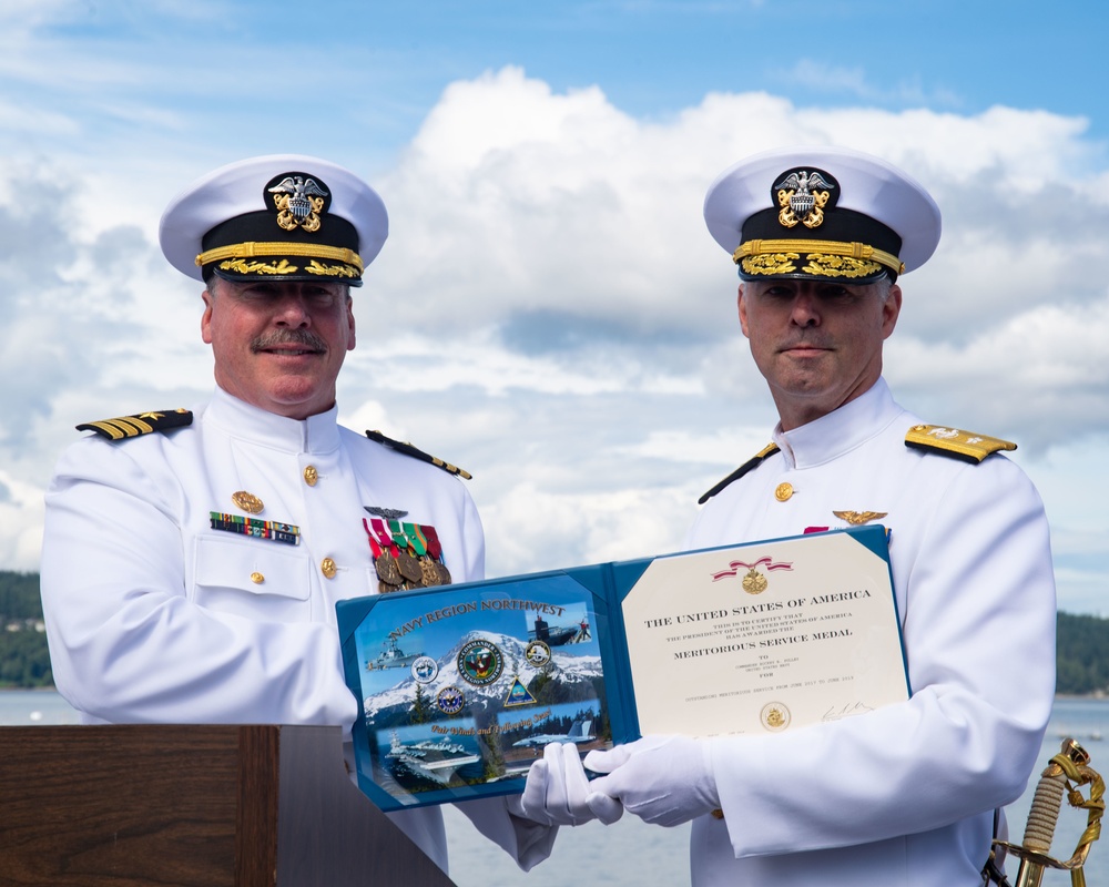 NAVMAG Indian Island Welcomes New Commander