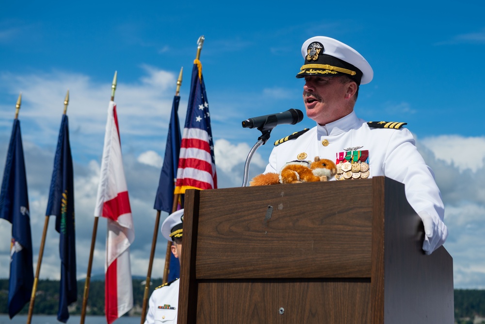 NAVMAG Indian Island Welcomes New Commander