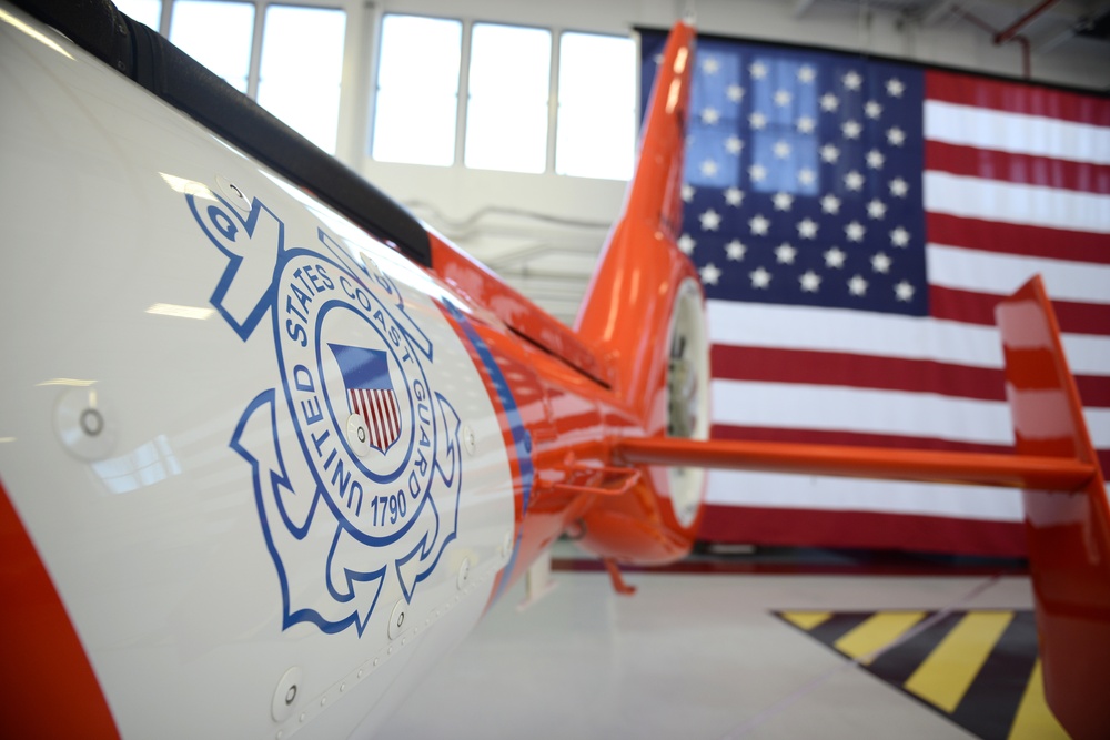 Coast Guard Air Station holds change-of-command ceremony