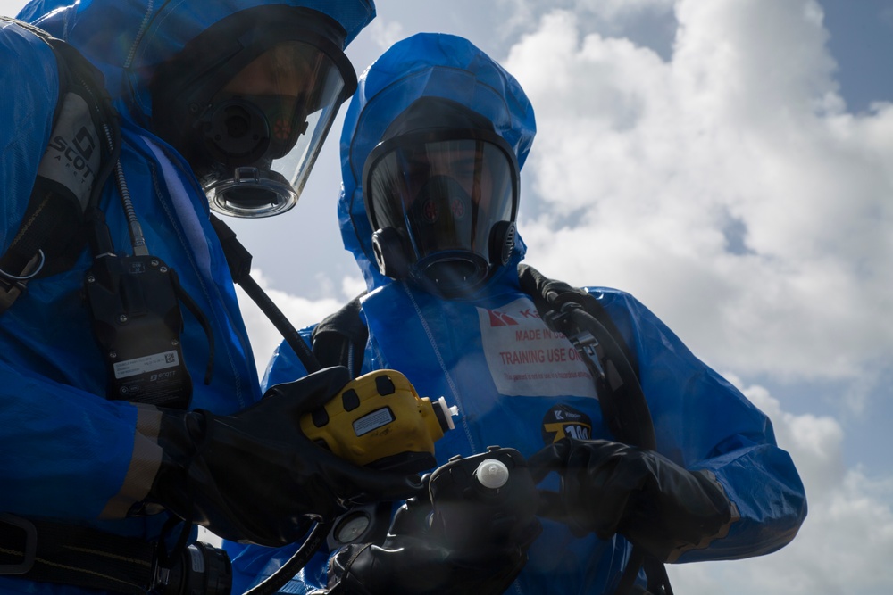 31st MEU CBRN Marines conduct contingency drill at Sam Hill Airfield