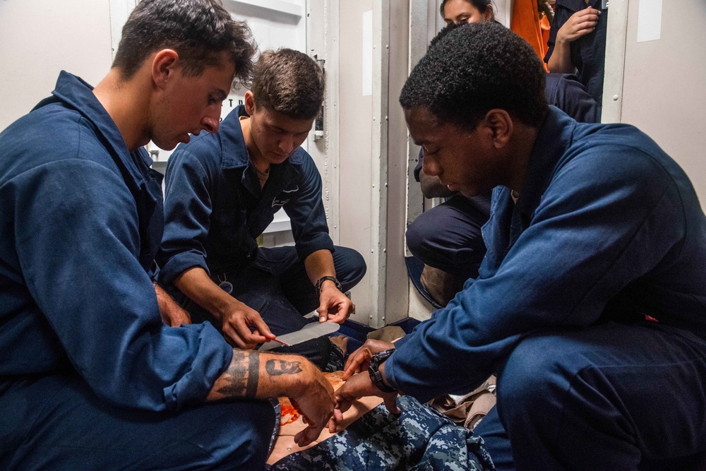 USS Harpers Ferry Conducts Medical Training Exercises