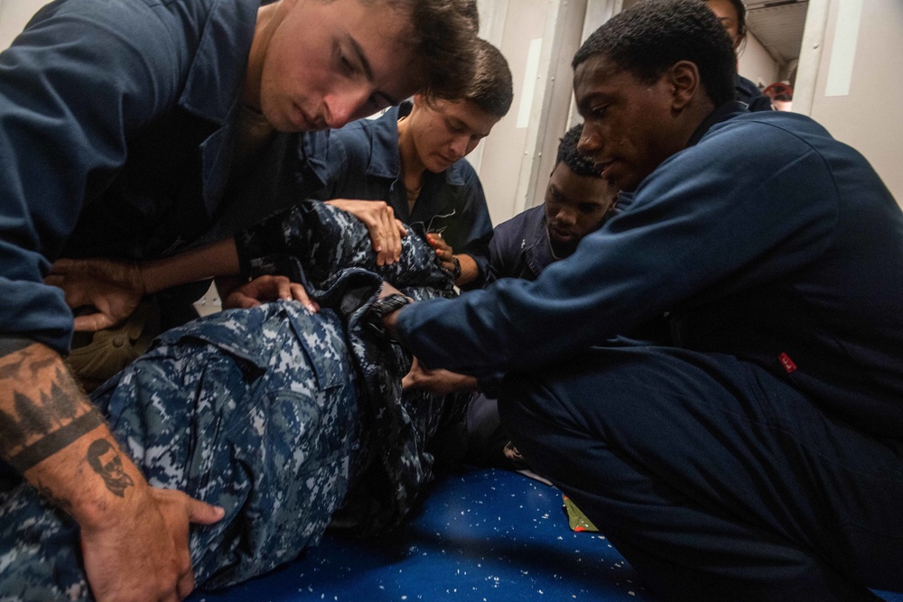 USS Harpers Ferry Conducts Medical Training Exercises