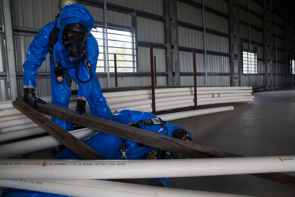 31st MEU CBRN Marines conduct contingency drill at Sam Hill Airfield