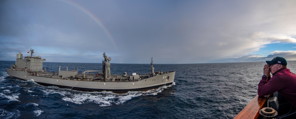 USS Michael Murphy and CNS Araucano Replenishment-at-Sea Exercise USS Michael Murphy and CNS Araucano Replenishment-at-Sea Exercise