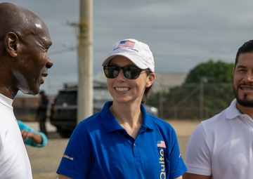 USNS COMFORT ECUADOR