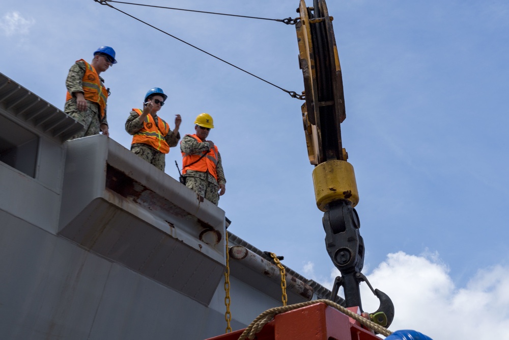 NCHB 1 performs cargo lift