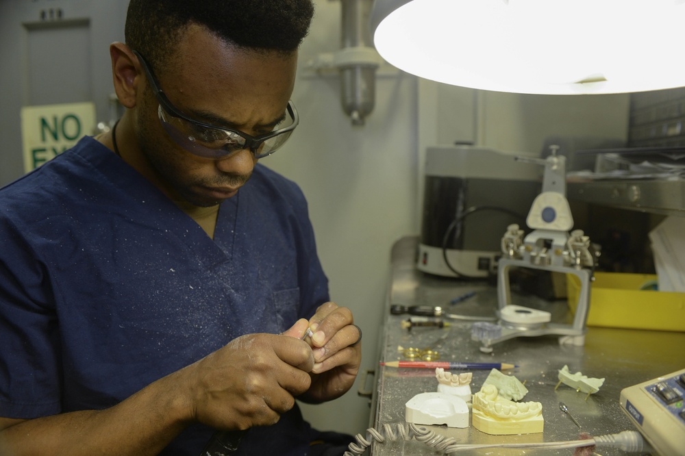 Nimitz Sailor Molds Impression