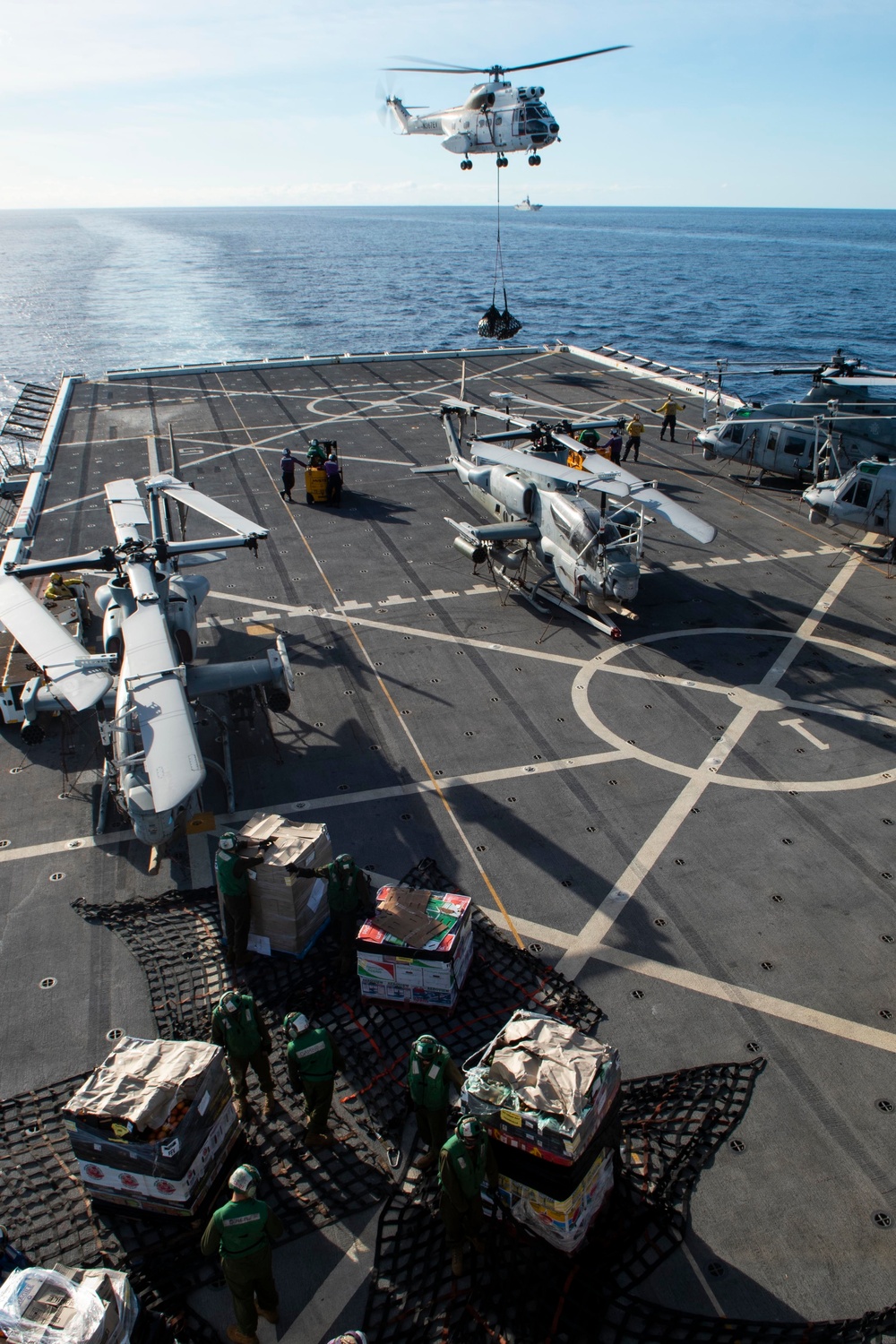 USS Green Bay (LPD 20) Replenishment at Sea