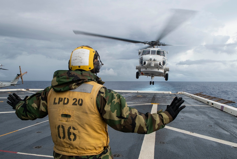 USS Green Bay (LPD 20) JMSDF Tour