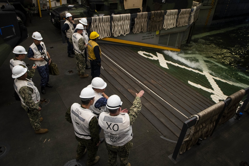 USS Green Bay (LPD 20) JMSDF Tour