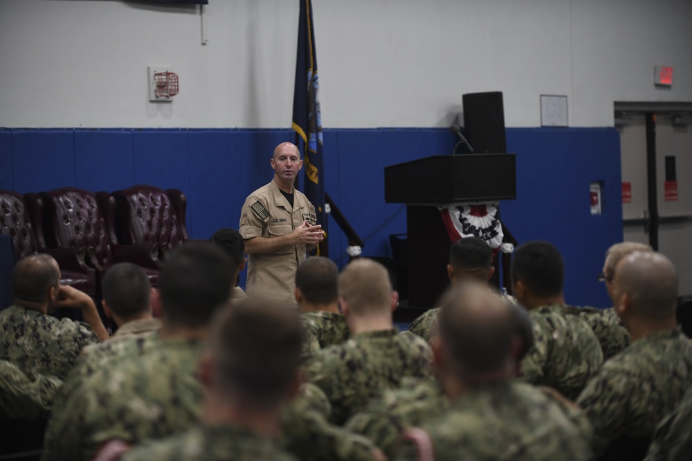 Fleet Master Chief Visits Naval Nuclear Power Training Command