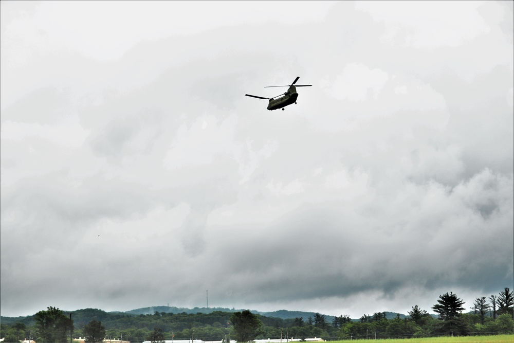 Chinook helicopters, crews support training at Fort McCoy