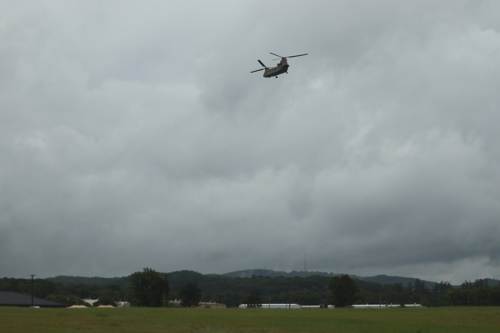 Chinook helicopters, crews support training at Fort McCoy