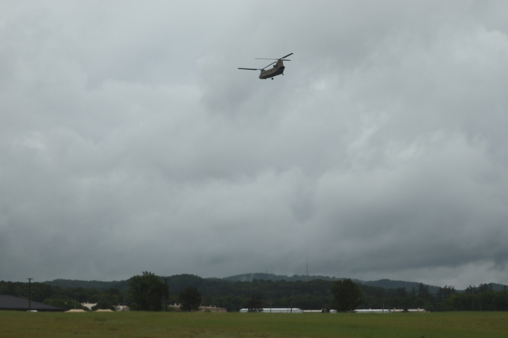 Chinook helicopters, crews support training at Fort McCoy