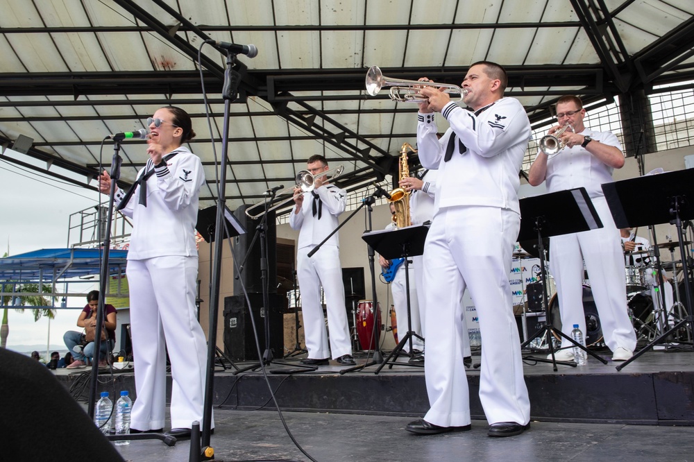 U.S. Fleet Forces Band Plays in Ecuador