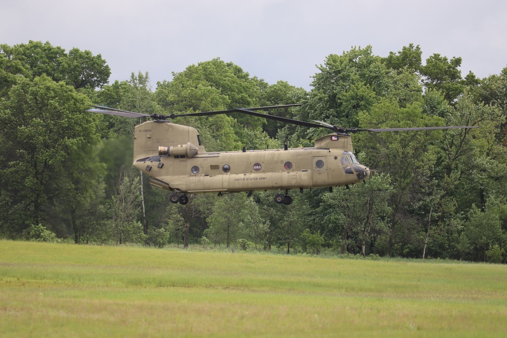Chinook helicopters, crews support training at Fort McCoy