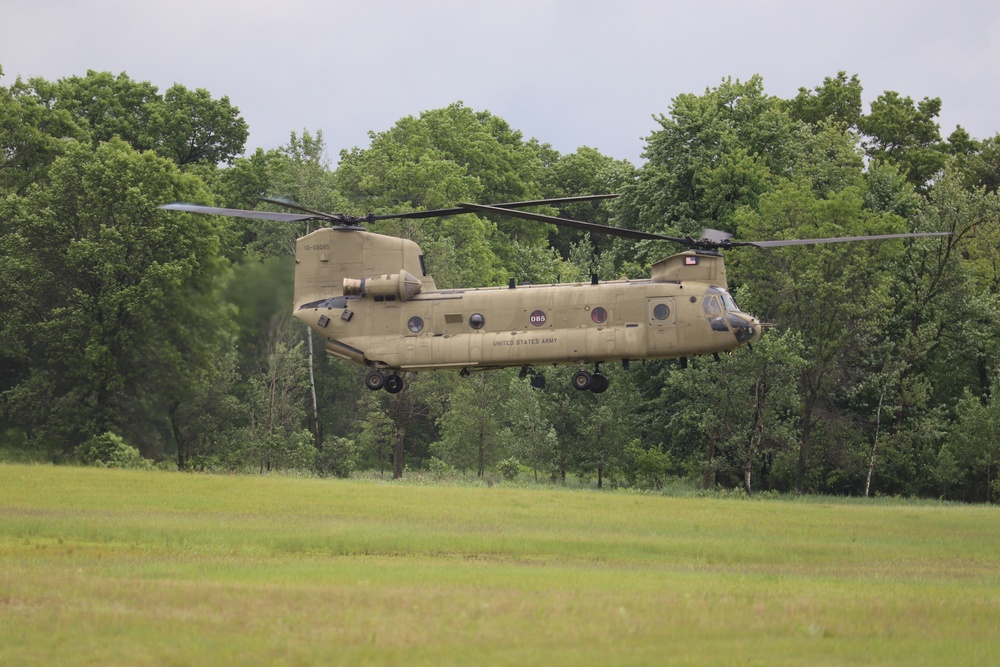 Chinook helicopters, crews support training at Fort McCoy