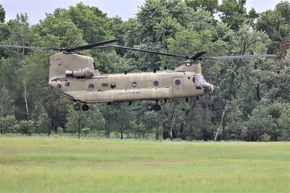Chinook helicopters, crews support training at Fort McCoy
