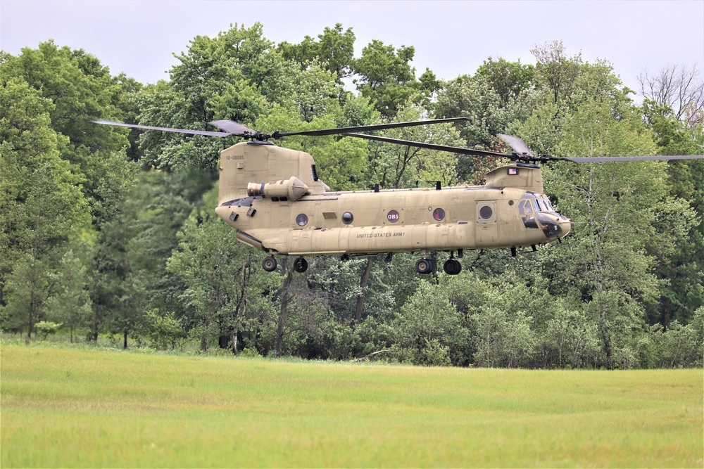 Chinook helicopters, crews support training at Fort McCoy