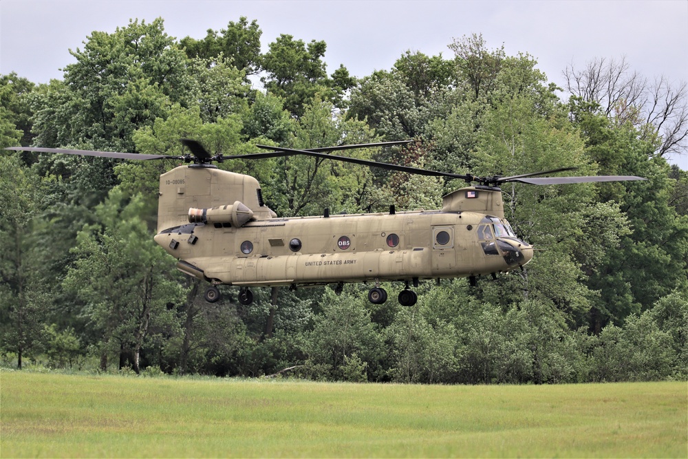 Chinook helicopters, crews support training at Fort McCoy
