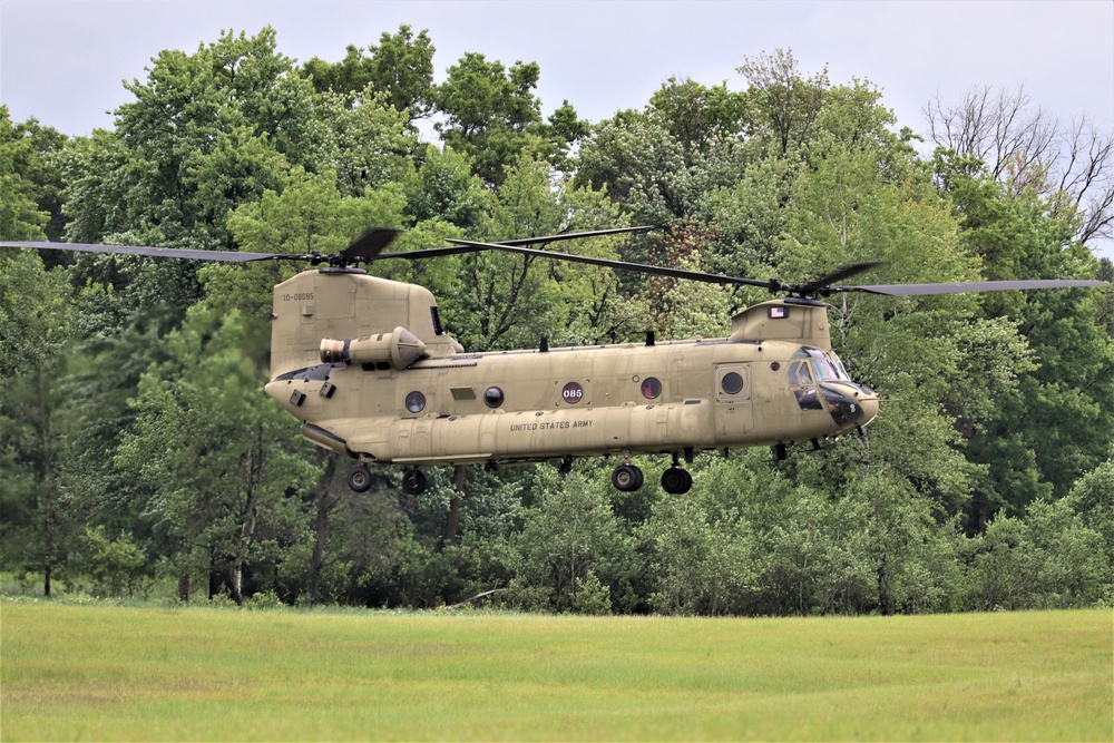 Chinook helicopters, crews support training at Fort McCoy